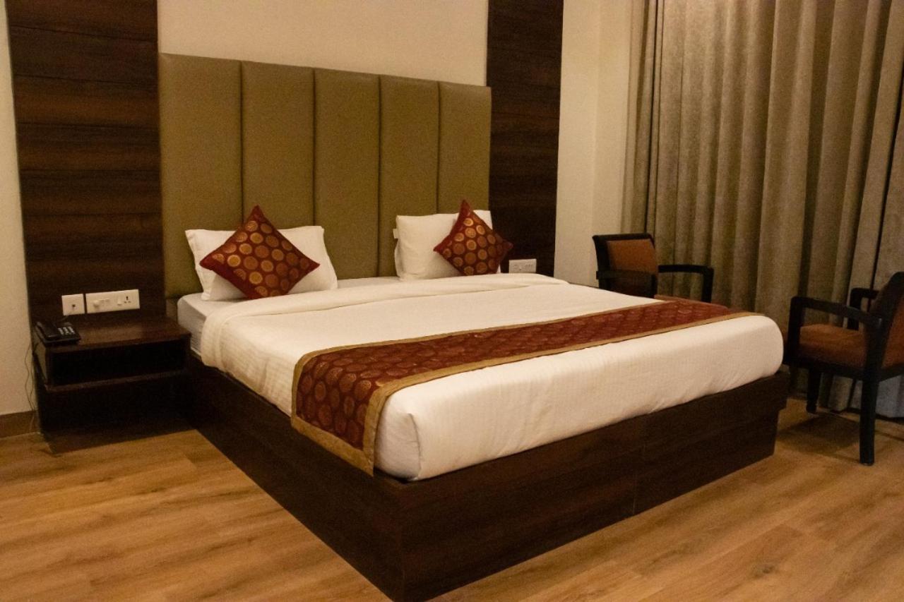 Hotel Sourav Park Inn Agra Agra  Extérieur photo