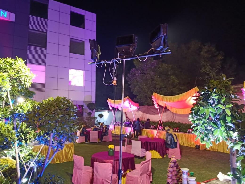 Hotel Sourav Park Inn Agra Agra  Extérieur photo