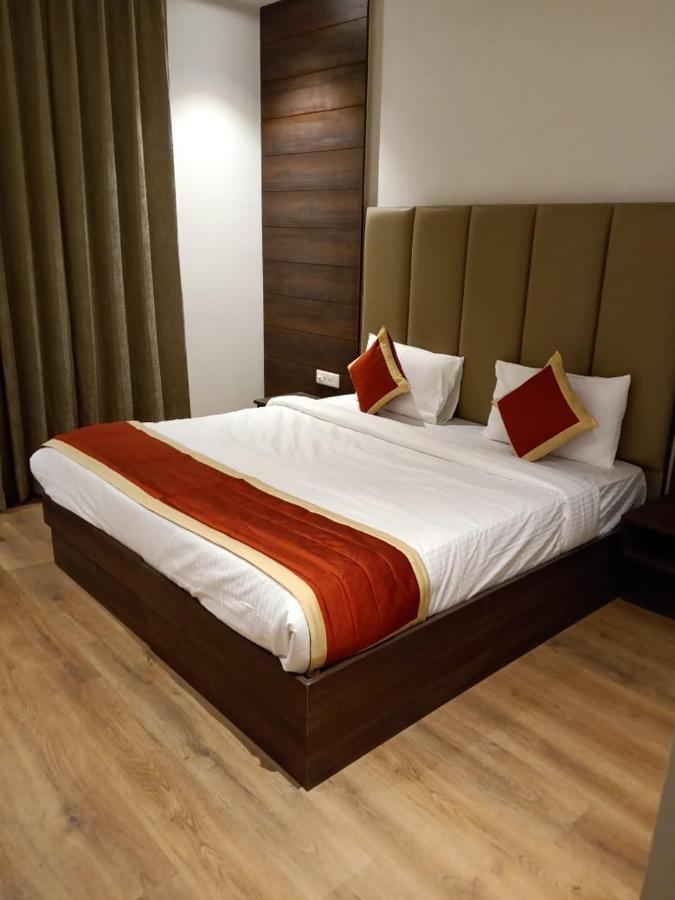 Hotel Sourav Park Inn Agra Agra  Extérieur photo